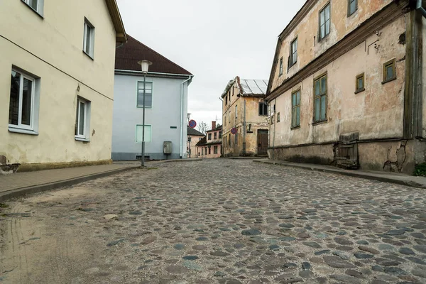 Utsikt Över Gata Liten Stad Med Kullerstensväg — Stockfoto