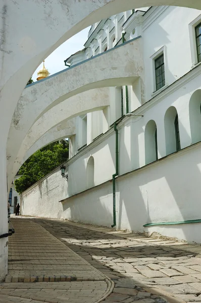 Arch of Kiev Pechersk Lavra Orthodox monastery , Ukraine — Stock Photo, Image