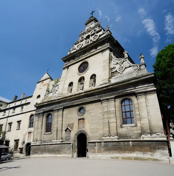 Bernardine kerk en klooster in lviv, West-Oekraïne — Stockfoto