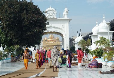 tapanların ünlü altın Tapınağı - Sih din, amritsar, Hindistan ana kutsal yeri ziyaret ediyor