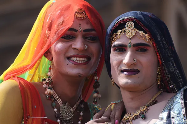 Hijras - persone sante, il cosiddetto "terzo genere" vestito da donna alla fiera dei cammelli di Pushkar, India — Foto Stock