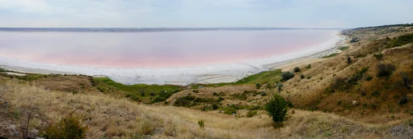 秋の赤い水の塩 kuyalnicky リーマン、オデッサ、ウクライナ — ストック写真
