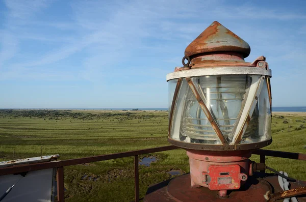 Auf der Spitze des nördlichen Leuchtturms, Sehneninsel Navigationsmarke, Ukraine — Stockfoto