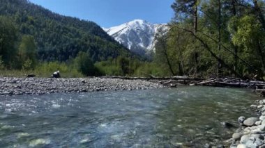 Kuzey Kafkasya 'nın güzel dağları sonbahar mevsiminde, Arkhyz, Karachay-Çerkessia