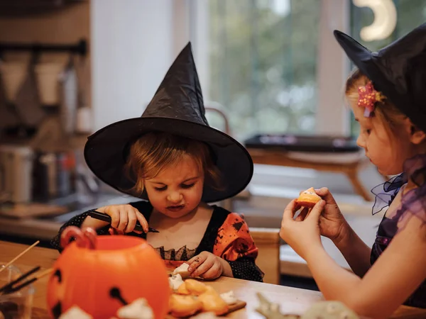 Halloween holiday and childhood concept — Stock Photo, Image