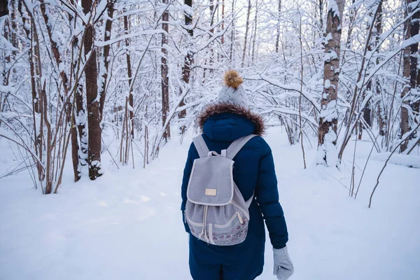 Happy Asian woman walking in winter snow forest. — Foto Stock