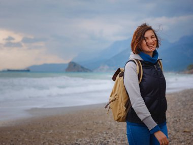 Antalya, hindi, Akdeniz kıyısında kış yürüyüşü