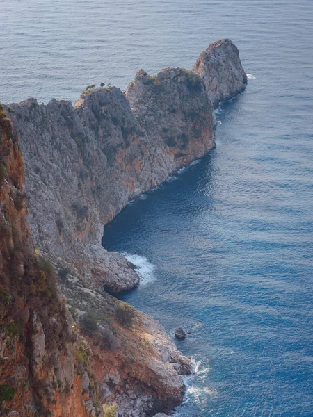 Alanya Hindi Akdeniz Kıyısında Kış Yürüyüşü Alanya Daki Tepenin Manzarası — Stok fotoğraf
