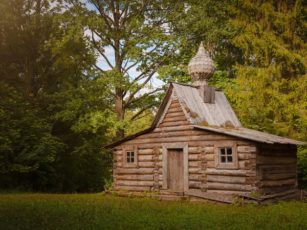 Sommerreise nach Russland, Stadt Torzhok. — Stockfoto