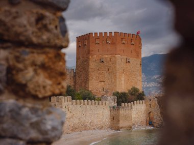 Alanya, hindi, Akdeniz kıyısında kış yürüyüşü