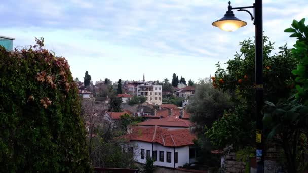 Paseo por la ciudad vieja de Antalya — Vídeos de Stock