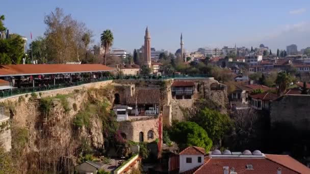 Spacer po starym mieście w Antalya — Wideo stockowe