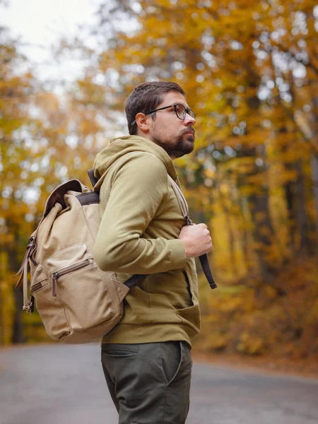 Young Handsome Man Posing Autumn Forest Road Young Hipster Guy — Fotografia de Stock