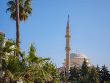 Yivli minare, Türkiye 'ye seyahat, eski şehir Kaleci. İlginç yerler keşfet, popüler gösteriler ve yürüyüşler