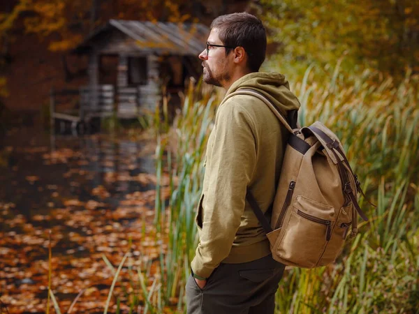 Young Handsome Man Posing Autumn Forest Lake Young Hipster Guy — Stock Photo, Image
