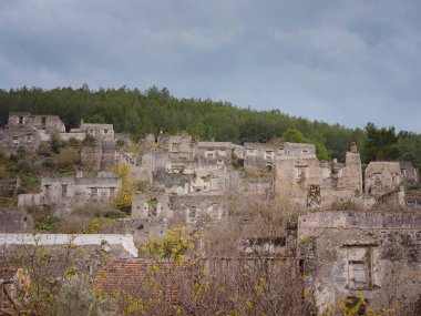 Fethiye İzmir 'deki terk edilmiş Yunan köyü Kayakoy hayalet kasabası. 18. yüzyıl antik Yunan şehri Karmilissos 'un yeri..