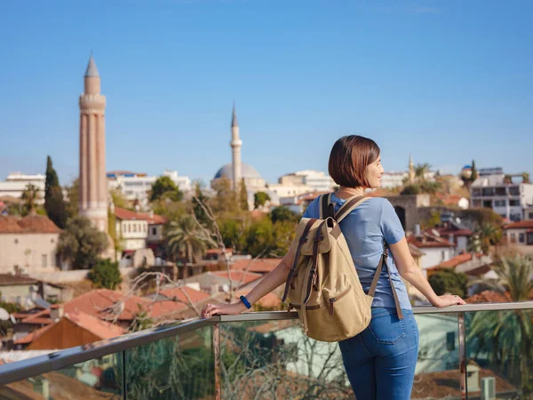Viagem Para Turquia Cidade Velha Antalya Kaleci Feliz Asiático Viajante — Fotografia de Stock