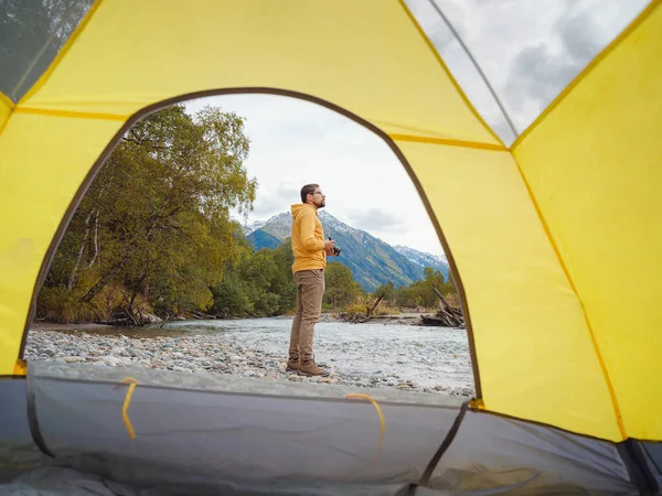 Trip Caucasus Mountains Arkhyz Teberdinsky Reserve Man Traveler Relaxing Mountains — Stockfoto