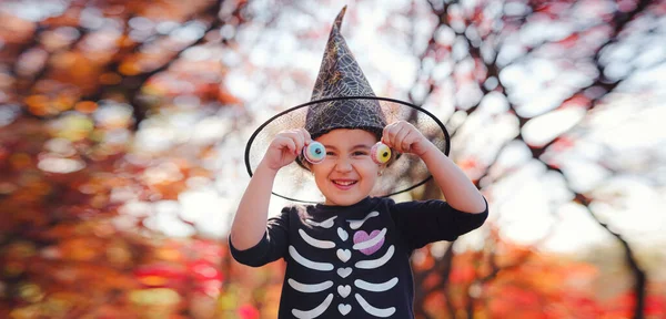 Young Girl Black Costume Goes Trick Treating Little Witch Kids — Stock Photo, Image