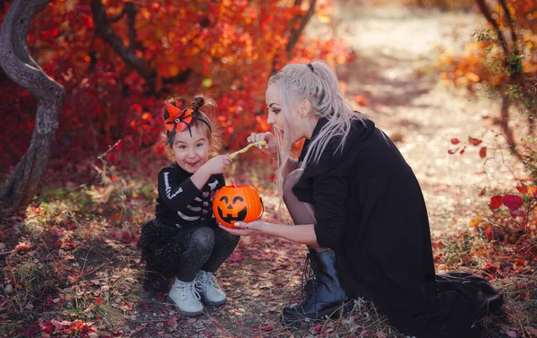 Mother Her Child Girl Playing Together Goes Trick Treating Little — Zdjęcie stockowe