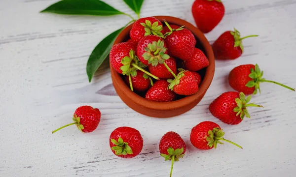 Fresh Organic Strawberries White Background Vegetarian Healthy Food Concept — Stock Photo, Image