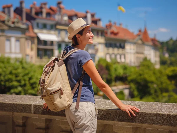 Passer Bonnes Vacances Suisse Bern Dame Visitant Les Attractions Touristiques — Photo
