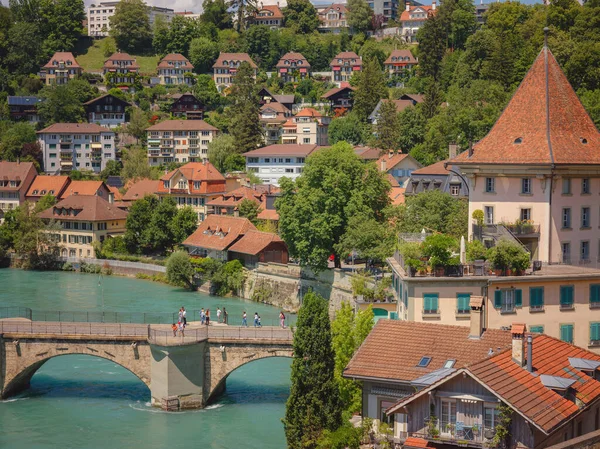 Utazás Bernbe Svájcba Nyáron Aare Folyóra Néz Bern Régi Részét — Stock Fotó