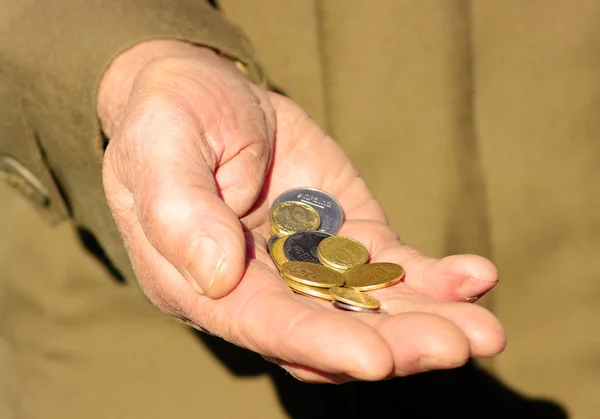 Hände eines Bettlers — Stockfoto