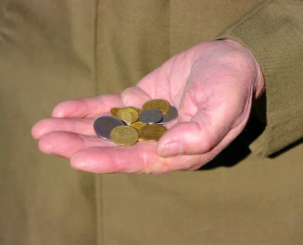 Hände eines Bettlers — Stockfoto