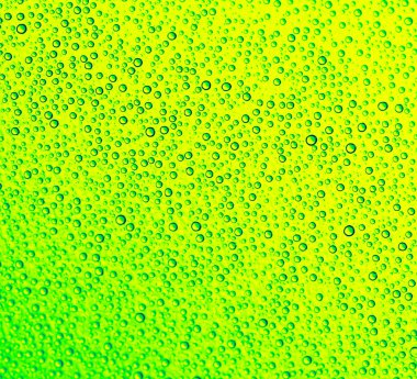 Yeşil su damlaları