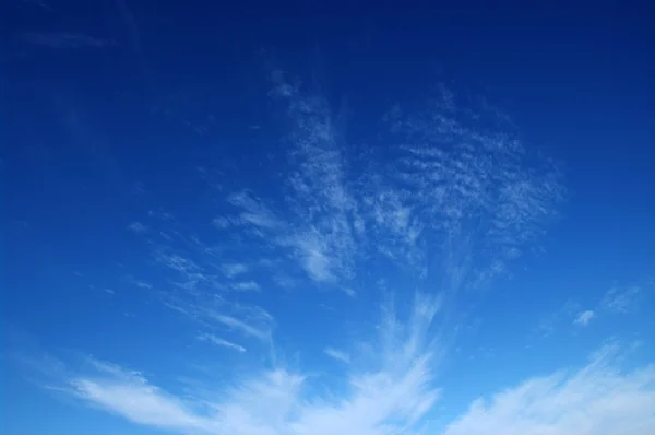 Nuvens brancas — Fotografia de Stock