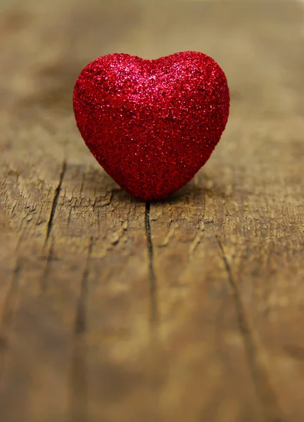 Heart on wood — Stock Photo, Image