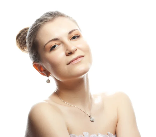 Retrato do rosto da jovem bela mulher — Fotografia de Stock