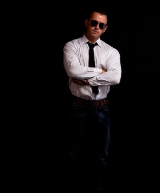 gizli ajan ayakta portresi