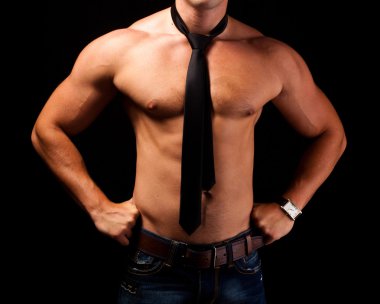 kaslı seksi çıplak dansçı stüdyoda poz