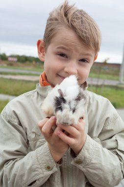 eskiden şiling şimdi domuz ile genç çocuk