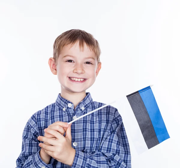 Een kleine jongen met Estse vlag op de witte achtergrond — Stockfoto