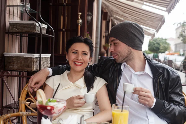 Happy Beautiful couple — Stock Photo, Image