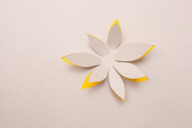 Origami çiçek