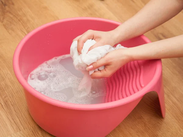 Prać ręcznie — Zdjęcie stockowe