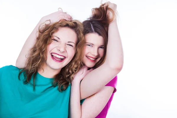 Two young women friends — Stock Photo, Image