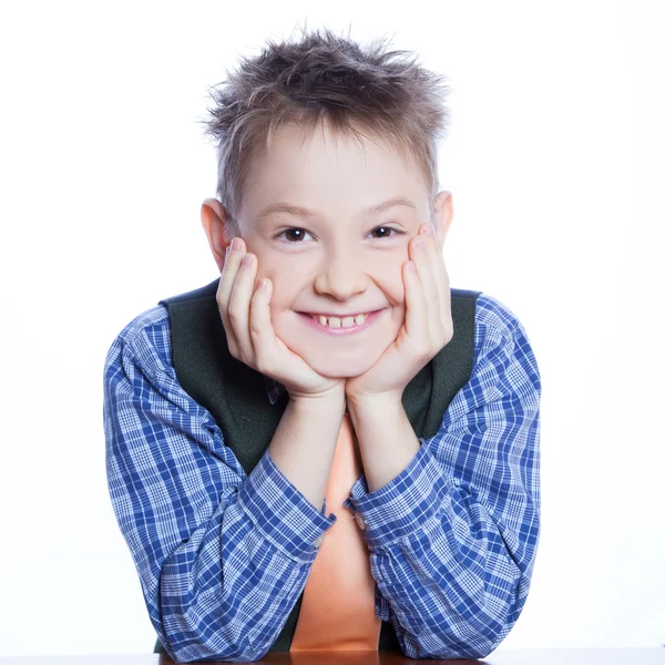 Foto de adorável jovem menino feliz — Fotografia de Stock