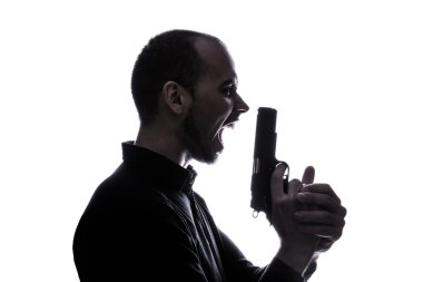 Kaukasische one-man houden pistool portret silhouet