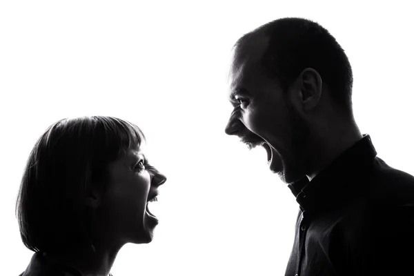 Ein caucasian paar Mann und Frau Gesicht schreien schreien Dipute Studio Silhouette — 图库照片