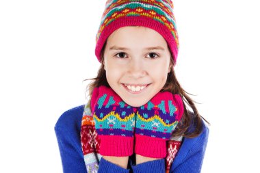 güzel küçük bir kız şapka ve atkı