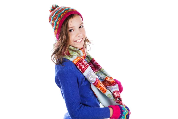 Hermosa niña en gorra y bufanda — Foto de Stock