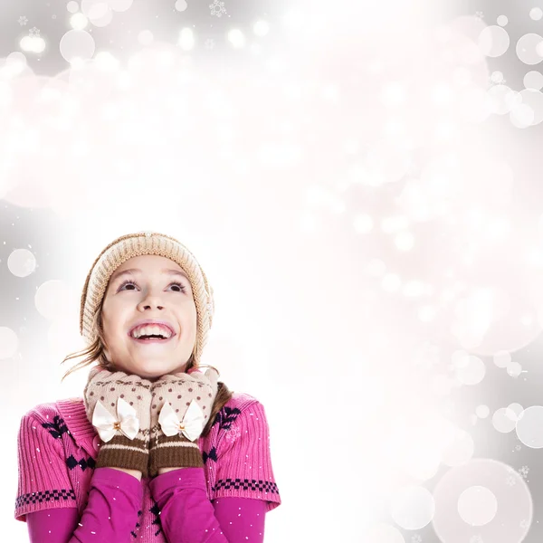 Chica feliz en el fondo de Navidad —  Fotos de Stock