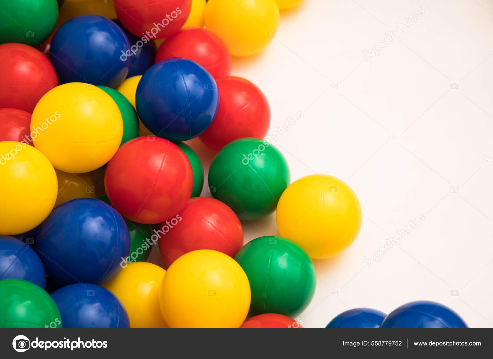Fundo E Textura Das Bolas De Plástico Multicolorido. Jogo De Bola