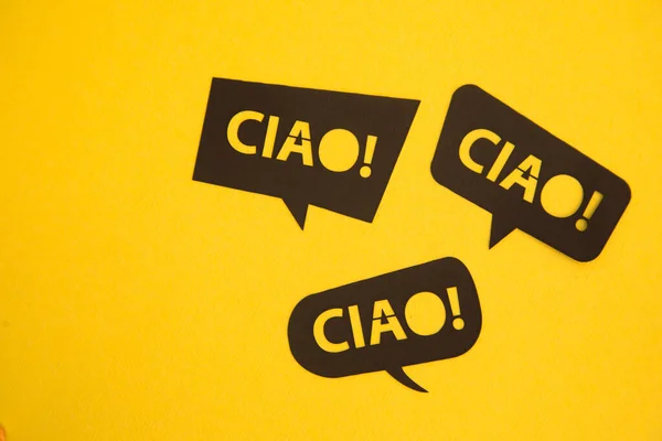 Ciao Sprechblase Auf Gelbem Hintergrund — Stockfoto