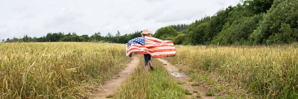 Little Cute Girl American Flag Field — Foto Stock